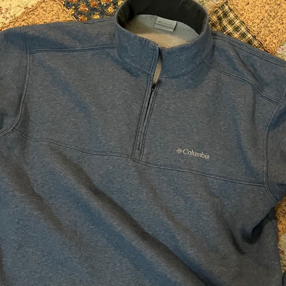 Columbia pullover sweatshirt Chest zip up